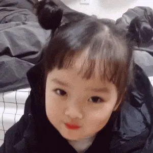 可爱的女孩纸00048-眨眼电你-摇头