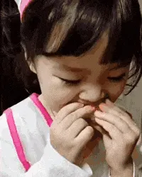 可爱的女孩纸00035-吃水果