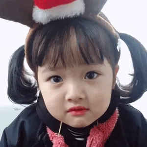 可爱的女孩纸00049-不开心转笑