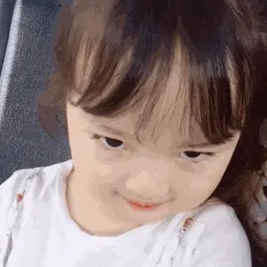 可爱的女孩纸00024-理头发